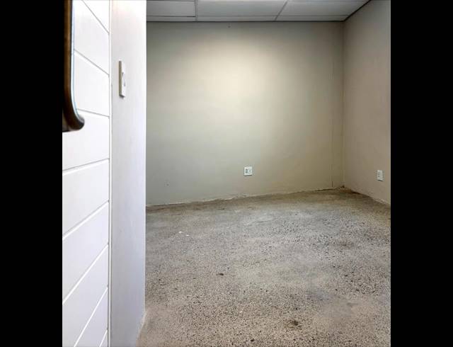 BUSINESS PROPERTY TO RENT IN SOMERSET WEST CENTRAL
